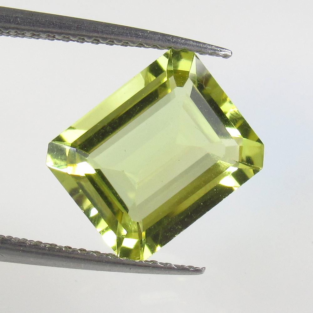3.60 Ctw Natural Lemon Quartz Octagon Cut: No Reserve! Title: 3.60 Ctw Natural Lemon Quartz Octagon Cut Stone Clarity: VVS Gemstone: Lemon Quartz Carat Weight: 3.60 Size/Dimensions: 11.00 x 9.00 x 5.30 mm Additional Information: Top Quality Lu