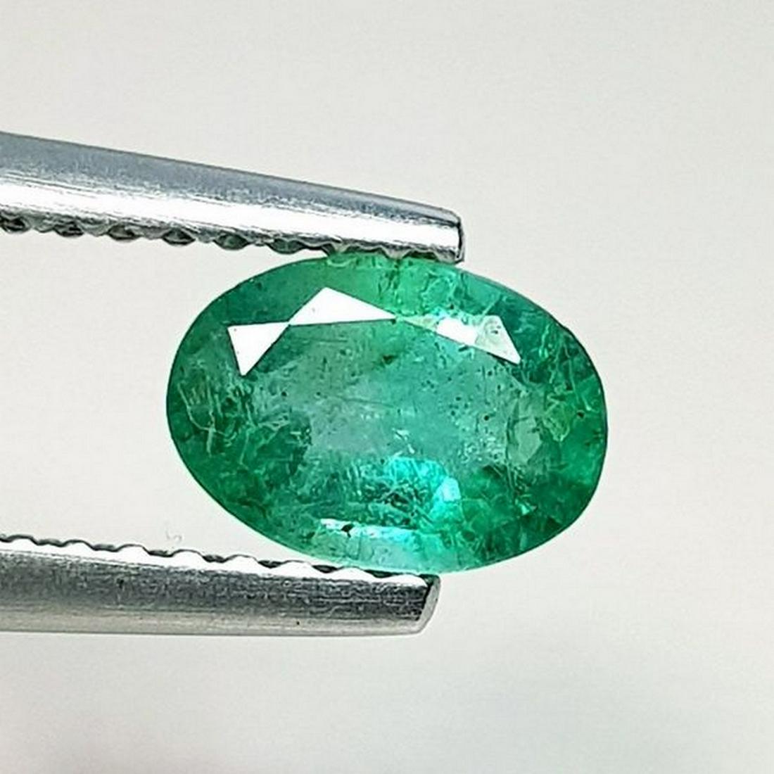 Natural Emerald Oval Cut 0.61 ct (1 of 5)