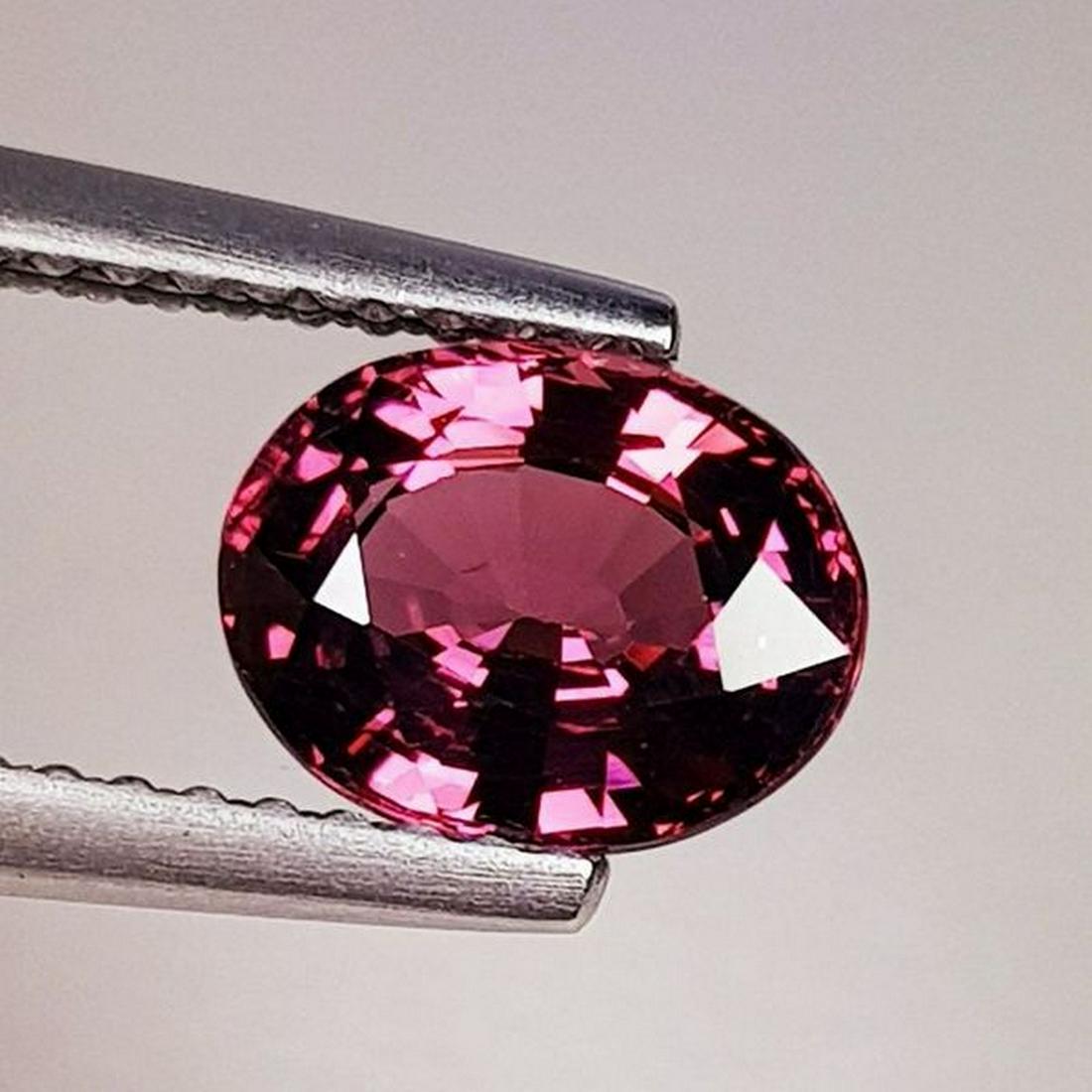 Natural Rhodolite Garnet Oval Cut 1.80 ct: No Reserve! Title: Natural Rhodolite Garnet Oval Cut 1.80 ct Color/Clarity: VVS - VS Gemstones: Gemstones Carat Weights: 1.8 Size/Dimensions: 7.90 x 6.18 x 4.30 Additional Information: Oval - Burma Sh