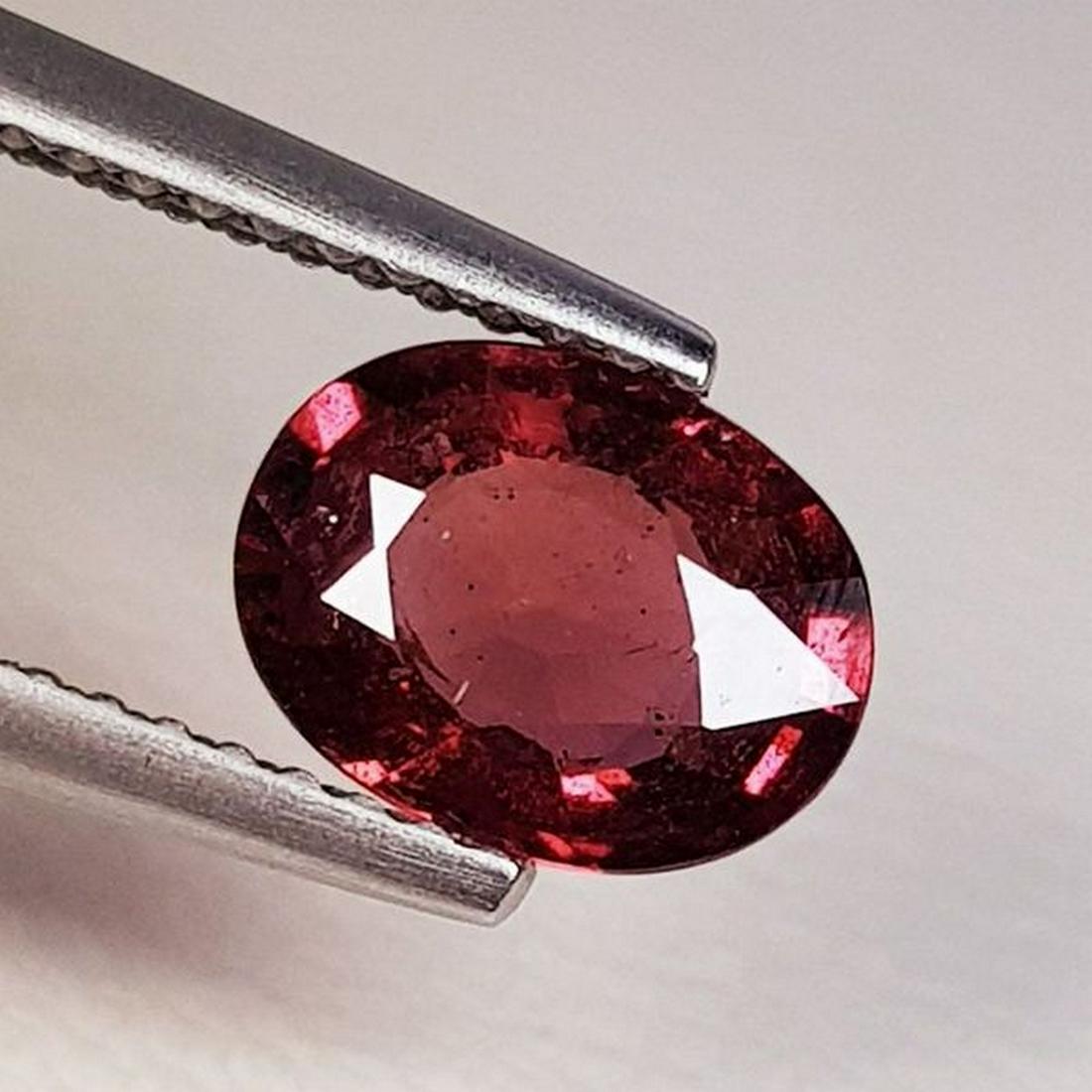 Natural Rhodolite Garnet Oval Cut 1.50 ct: No Reserve! Title: Natural Rhodolite Garnet Oval Cut 1.50 ct Color/Clarity: VVS - VS Gemstones: Gemstones Carat Weights: 1.5 Size/Dimensions: 8.20 x 6.30 x 3.36 Additional Information: Oval - Burma Sh