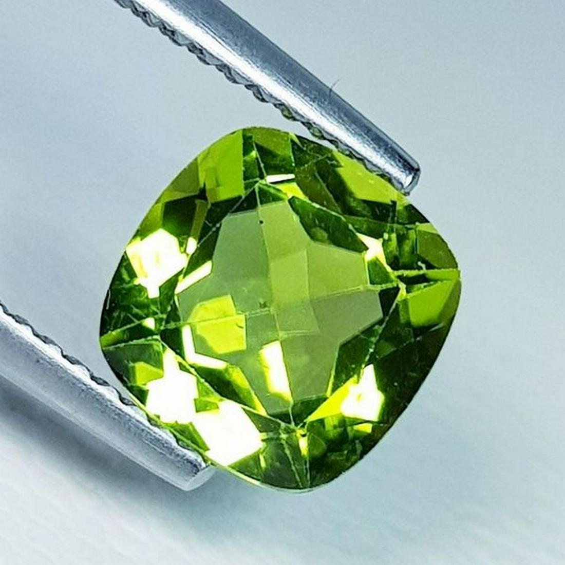 Natural Peridot Cushion Cut 2.32 ct: No Reserve! Title: Natural Peridot Cushion Cut 2.32 ct Color/Clarity: VVS Gemstones: Gemstones Carat Weights: 2.32 Size/Dimensions: 8.00 x 7.95 x 4.75 Additional Information: Cushion - Pakistan Shippi