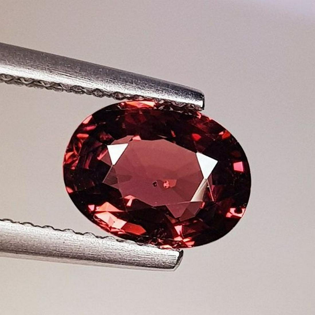 Natural Rhodolite Garnet Oval Cut 1.55 ct: No Reserve! Title: Natural Rhodolite Garnet Oval Cut 1.55 ct Color/Clarity: VVS - VS Gemstones: Gemstones Carat Weights: 1.55 Size/Dimensions: 8.00 x 6.10 x 3.70 Additional Information: Oval - Burma S