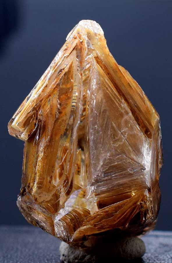 Window Quartz , Terminated & Undamaged Natural Phantom: No Reserve! Materials Phantom, Chlorine, Quartz more Description Window Quartz , Terminated & Undamaged Natural Phantom Window Quartz From Pakistan - Weight : 17 Gram Size : 40*25*23 mm Treatment : Na