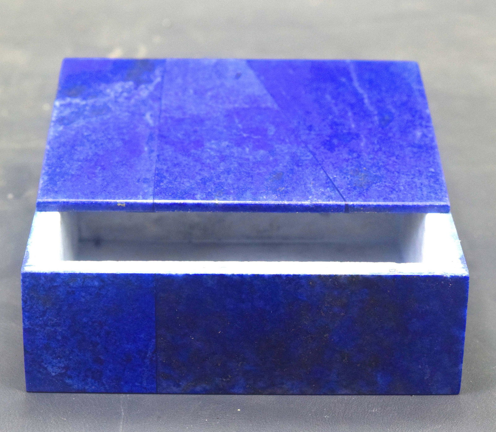 346 Gram Fine Lapis Lazuli Jewelry Box - Decorative ~: Material lapis lazuli more Description These natural Lapis Lazuli boxes are made by handmade of higher grade Lapis Lazuli. Very well polished. Interior is covered by Marble and outside all Lapis Lazul