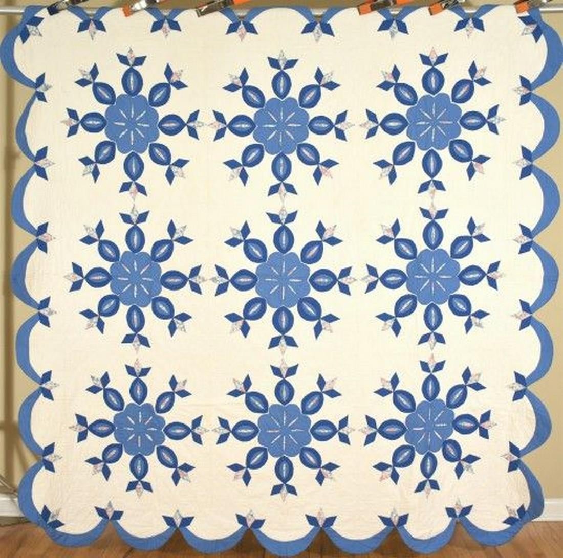 30's Blue & White Applique Quilt, Swag Border (1 of 8)