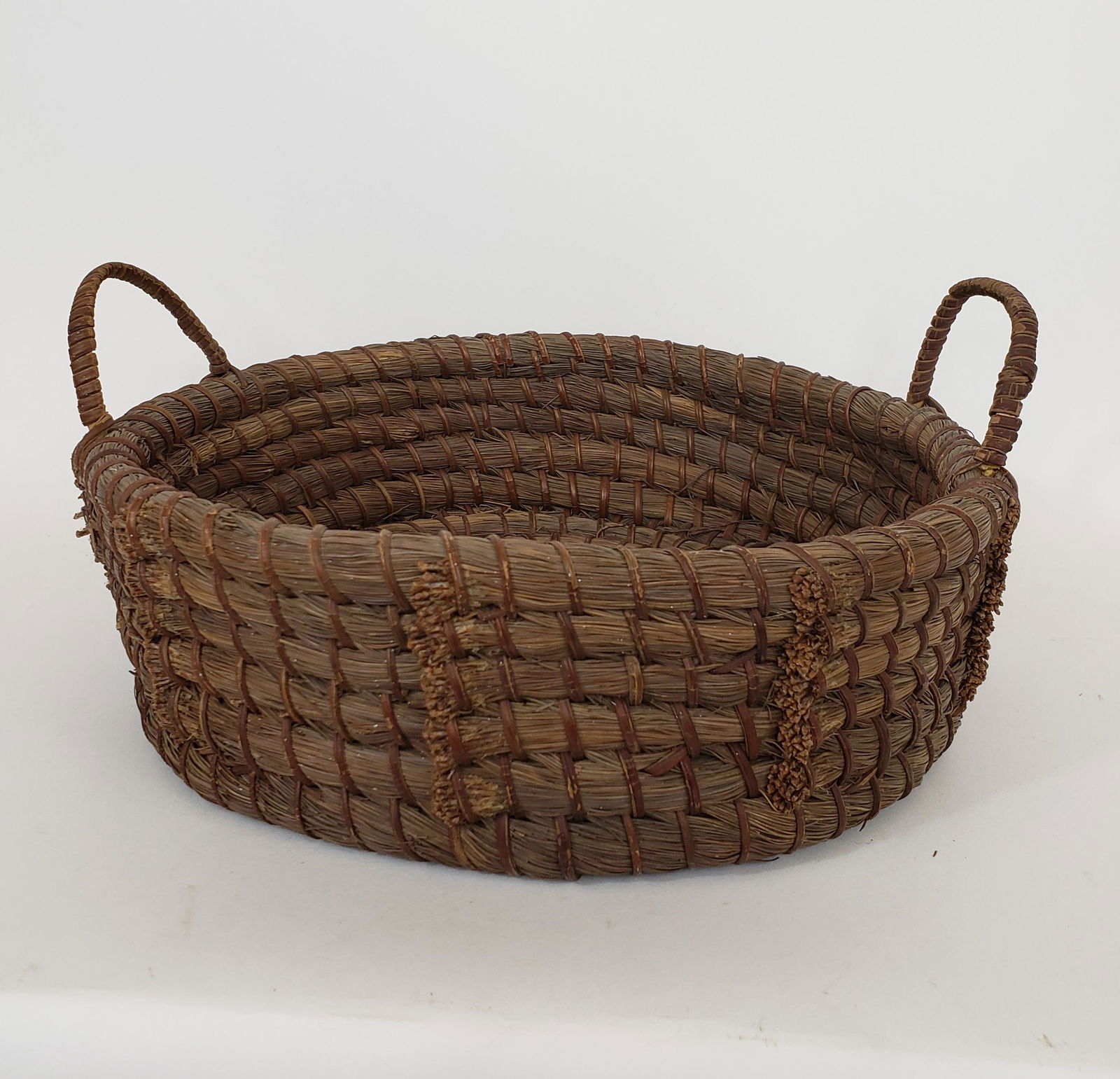 Large Cherokee woven pine needle basket ca 1900 (1 of 3)