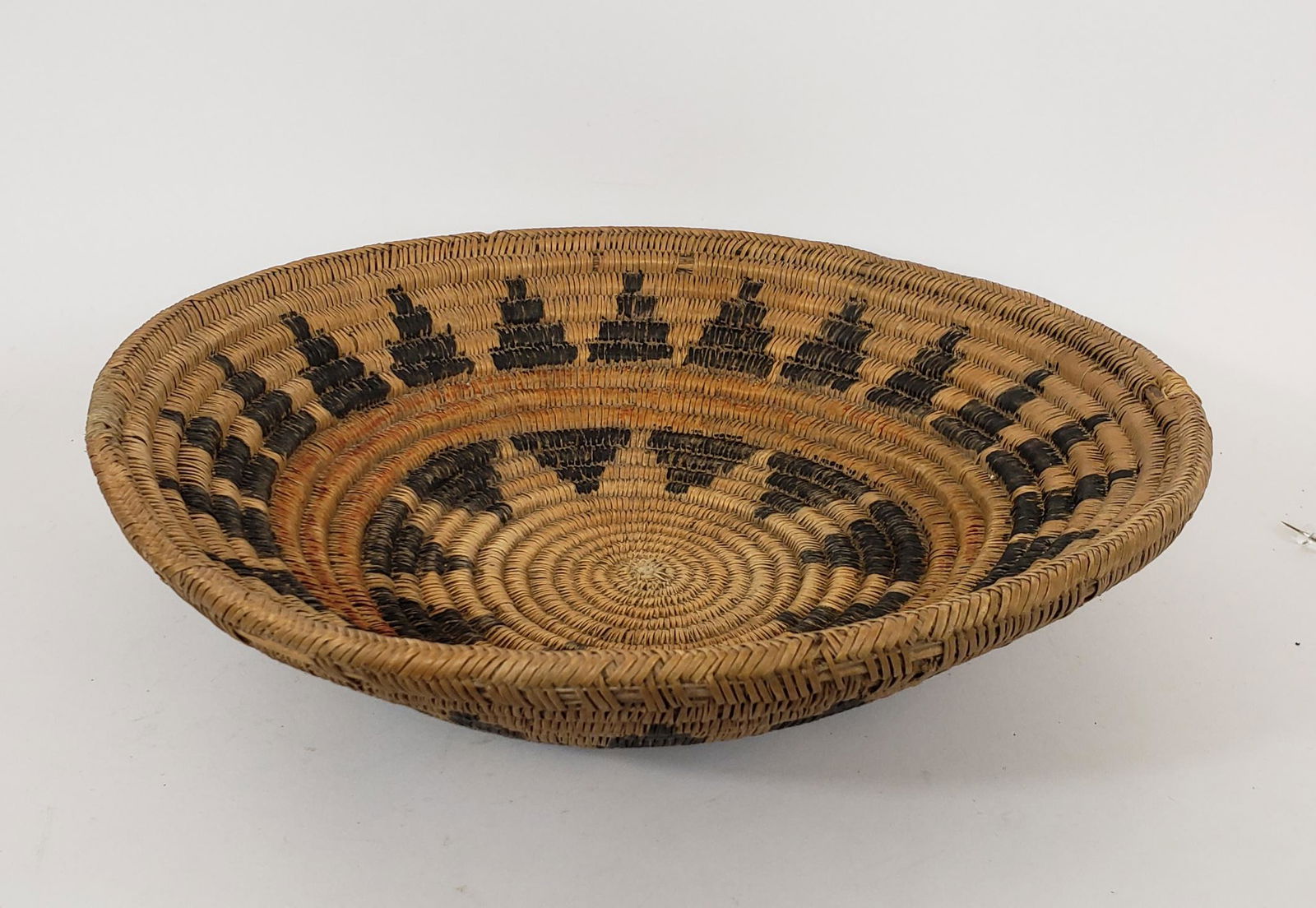 Pair of Navajo ceremonial baskets ca 1900-1920 (1 of 11)