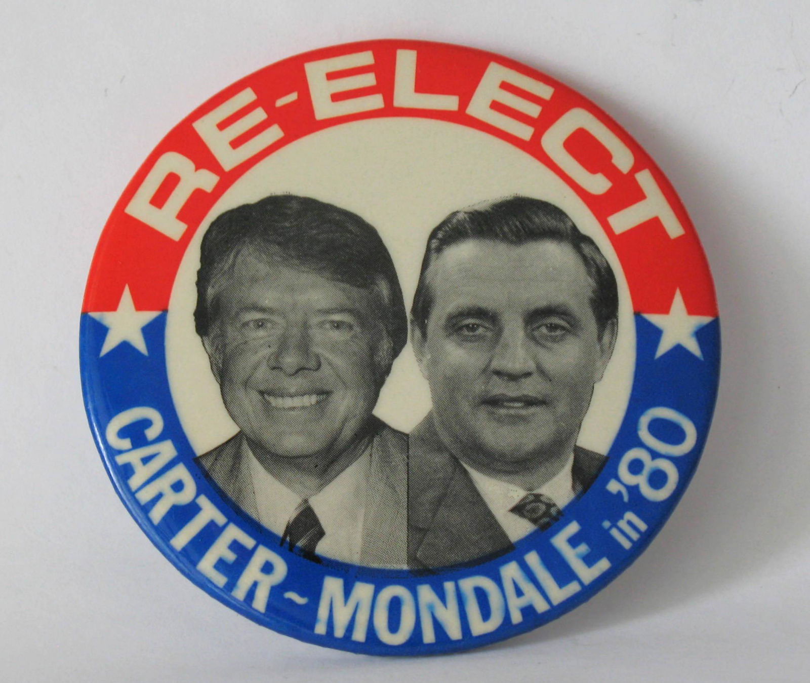 Vintage political large size campaign button. (1 of 2)