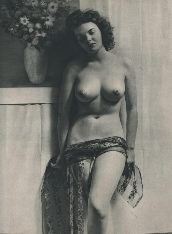 ANDRE DE DIENES - Nude, 1950: Artist: ANDRE DE DIENES Title: Nude, 1950 Medium: Photo Litho, 1995, Italy Dimensions: 7.2x9.2" Description: Heat Wax Mounted on 11x14" Conservation Board Artist Bio: Andre De Dienes was a Hungarian p