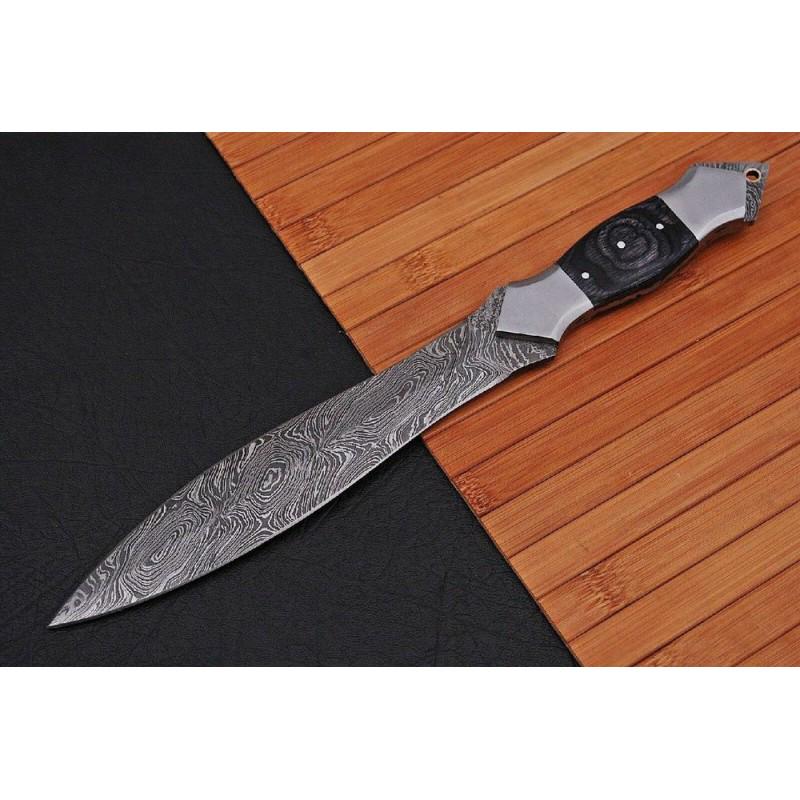 Damascus steel knife, leather sheath, wood handle,: Knife "King" made of damask steel. Handle – wood, scabbard - leather. Damascus knives are very durable, look great and keep sharpness perfectly. Damascus steel has high quality contents to give it a