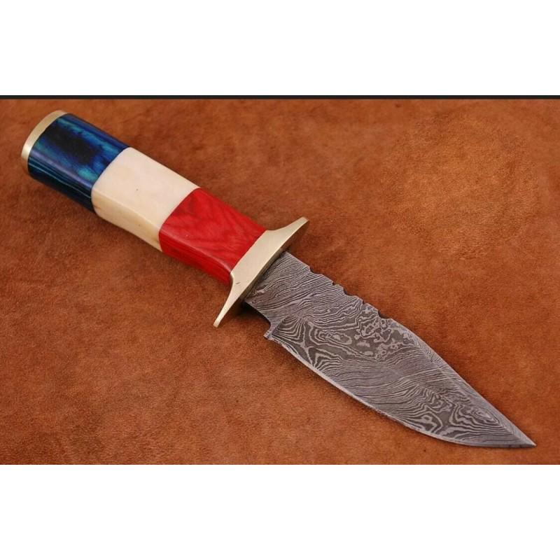 Damascus steel knife, leather sheath, bone handle,: Knife "Accurate" made of damask steel. Handle – bone, brass guard, scabbard - leather. Damascus knives are very durable, look great and keep sharpness perfectly. Damascus steel has high quality cont