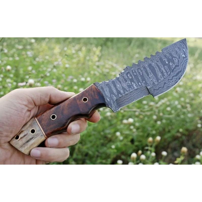 Damascus steel knife, leather sheath, stag and rose (1 of 3)
