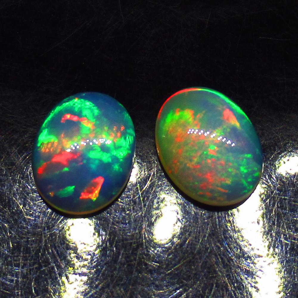 1.85 Ct Natural Ethiopian MultiColor Fire Opal Oval (1 of 2)