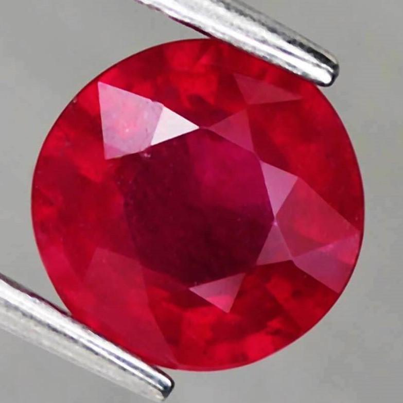 1.48 cts Natural Round Blood Red Ruby (1 of 3)