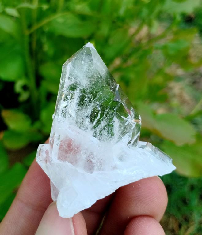 22 Gram Beautiful Clean Natural Fadan Quartz Specimen: Title: 22 Gram Beautiful Clean Natural Fadan Quartz Specimen Treatment: Natural Weight: 22 Gram Size/Dimensions: 46x40x20 mm Origin: Pakistan Reserve: $15.00 Shipping: Domestic: Flat-rate of $15.00 t