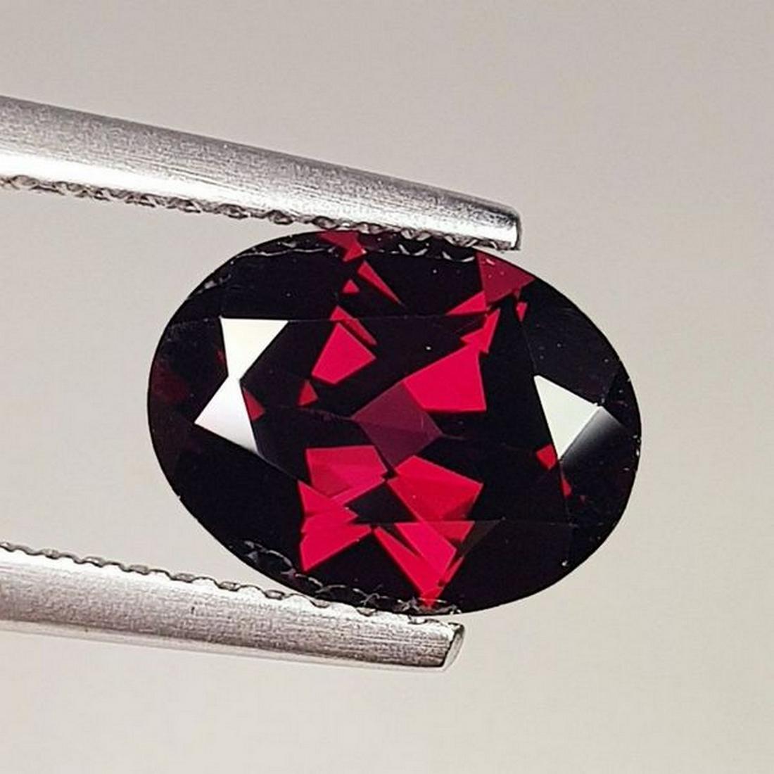 Natural Rhodolite Garnet Oval Cut 2.25 ct: No Reserve! Title: Natural Rhodolite Garnet Oval Cut 2.25 ct Color/Clarity: VVS - VS Carat Weight: 2.25 Size/Dimensions: 9.20 x 7.10 x 4.40 Additional Information: Oval - Burma Shipping: Domestic: Fl