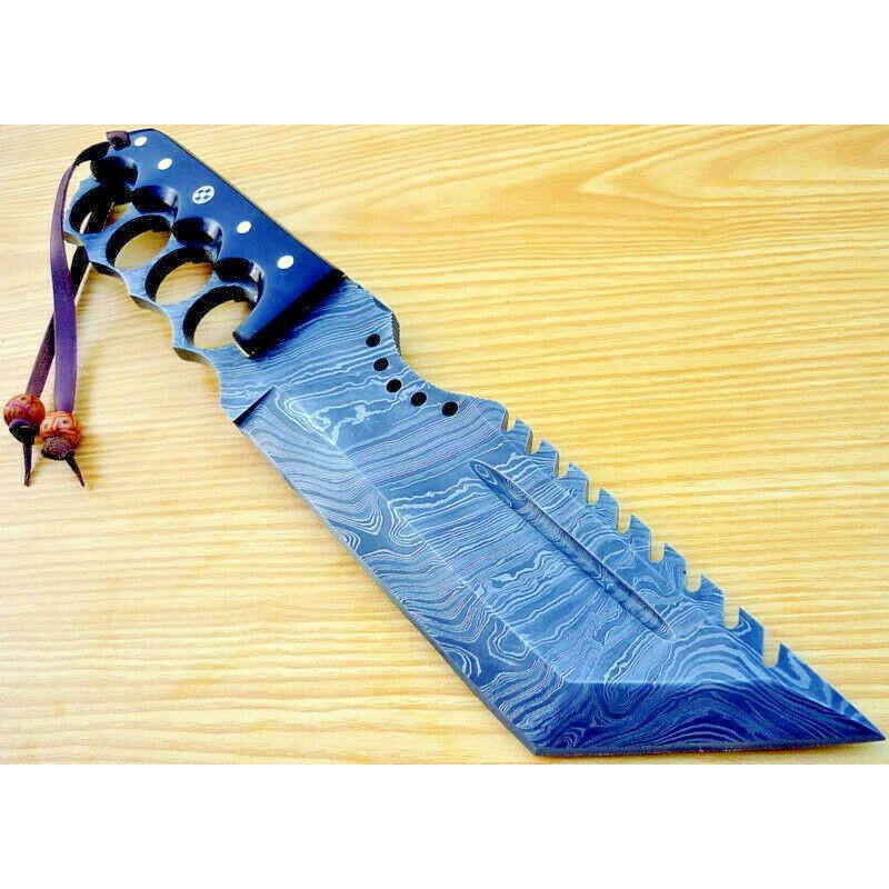 Damascus steel knife, full tang damascus, hunting: Knife "Buffalo" made of damask steel. Handle – horn, scabbard - cow hide. Damascus knives are very durable, look great and keep sharpness perfectly. Damascus steel has high quality contents to give 