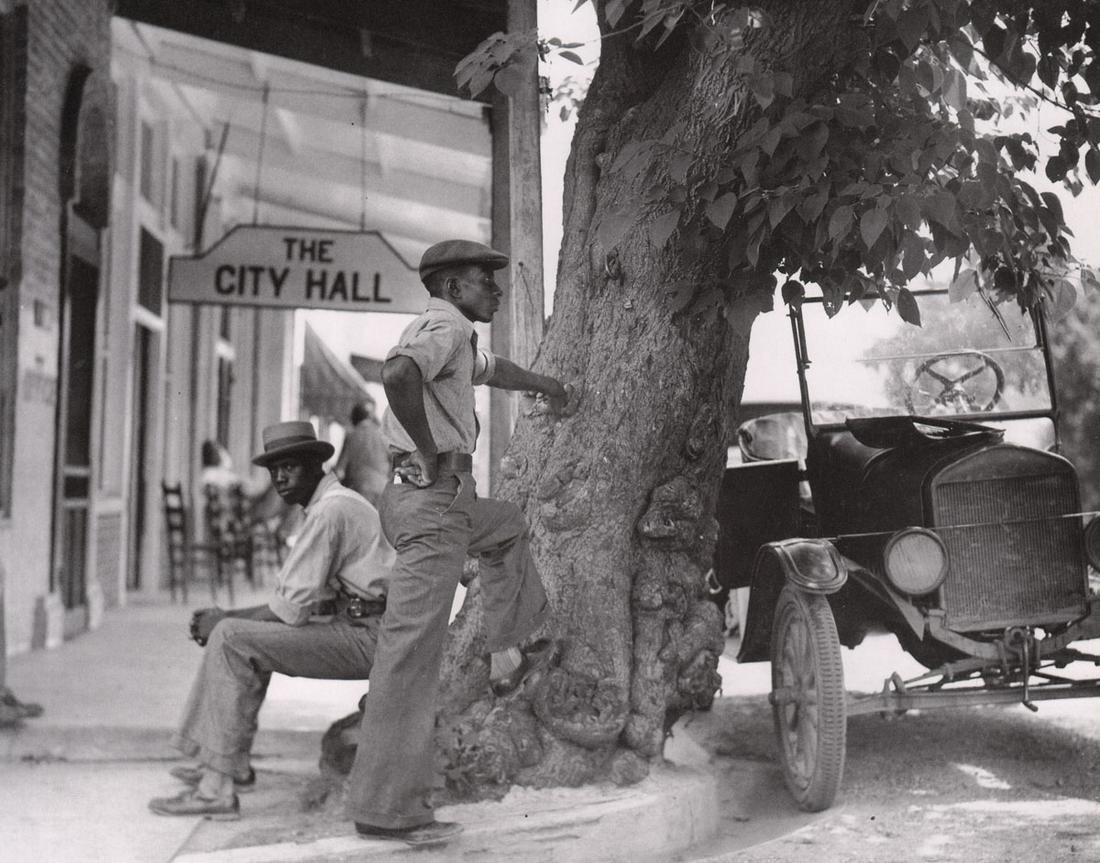 BERENICE ABBOTT - Sunday Afternoon, Colliersville, TN: Artist: BERENICE ABBOT Print Title: Sunday Afternoon, Colliersville, TN Medium: Photo-lithograph Printed in: Japan, 1980’s Image Size: approx. 8 x 9.5” Berenice Abbott (1898 – 1991),was an Ameri