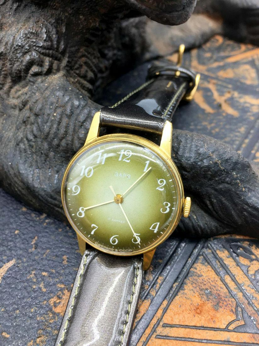 Zaria Mechanical Vintage Men Wrist Watch / Russian: Materials gold, stainless steel, leather, Mechanical Wrist Watch, vintage watch men, soviet watch, watch Zaria Mechanical Vintage Men Wrist Watch / Russian Antique Unisex White USSR Watches / Unique S