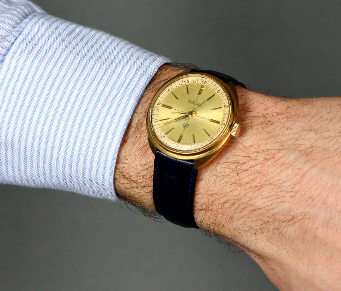 Raketa Vintage Men Wrist Watch / Rare Golden Vintage: Materials Band material: Leather Gold, Stainless steel Raketa vintage men wrist watch russian antique unisex white USSR watches. Raketa Vintage Men Wrist Watch. Rare Golden Vintage Men Wrist Watch. Ru