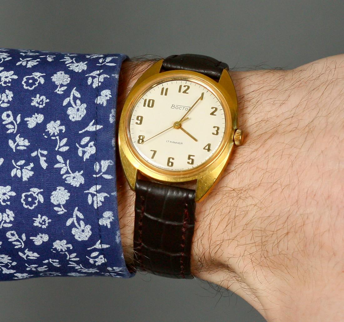 Wostok Vintage Men Wrist Watch Russian Antique Watches: Materials Band material: Leather Gold, Stainless steel Wostok vintage men wrist watch russian antique unisex white USSR watches. Beautiful vintage Men Wrist Watch Wostok with 70-ies. This is one of th