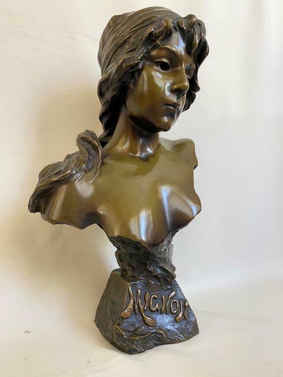 Antique Bronze Sculpture Buste Mignon by Emmanuel: Antique Bronze Sculpture Buste Mignon by Emmanuel Villanis (1858-1914) Signed by E. Villanis, LO 113, Salon 1896. Emmanuel Villanis was a French sculptor. He studied at the Academia Albertina in Turin