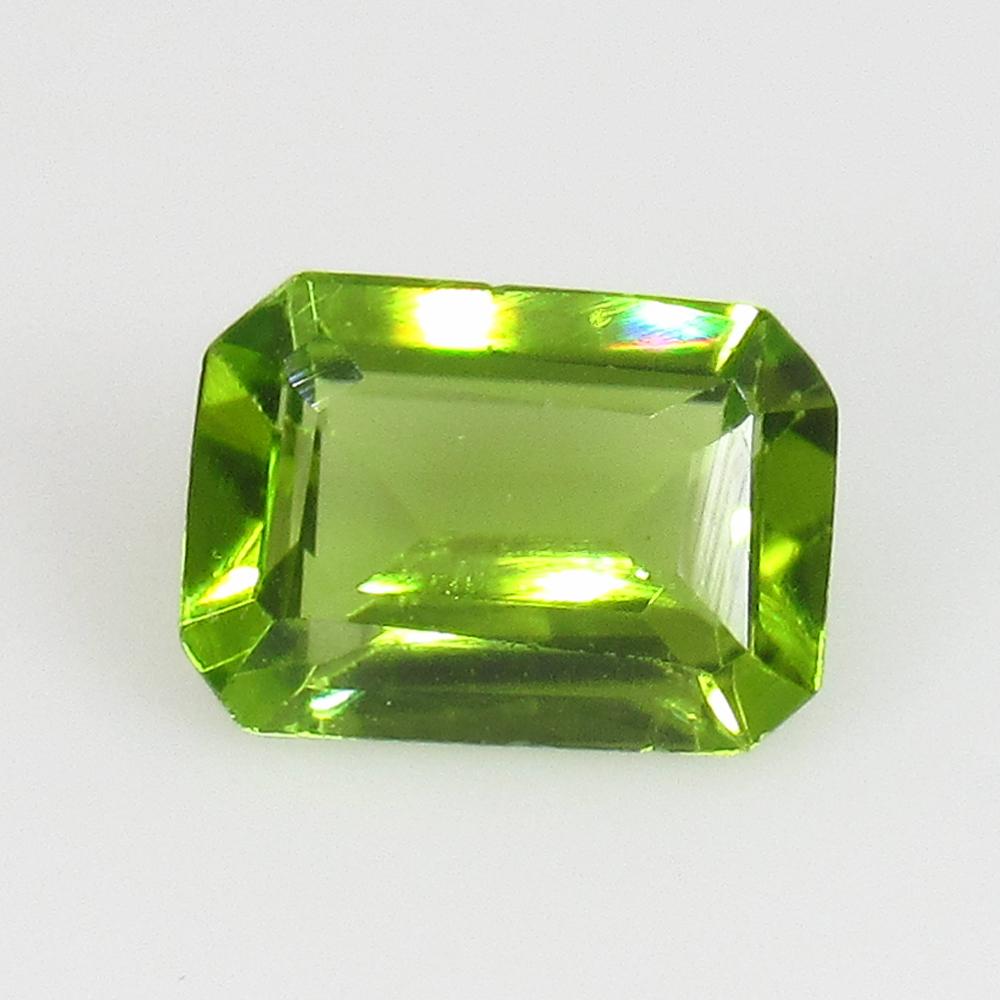1.36 Ctw Natural Pakistan Peridot Octagon Cut: No Reserve! Title: 1.36 Ctw Natural Pakistan Peridot Octagon Cut Color/Clarity:VVS Gemstone: Peridot Carat Weight: 1.36 Size/Dimensions: 8.10 x 5.90 x 3.50 mm Additional Information:Top Class Luster /