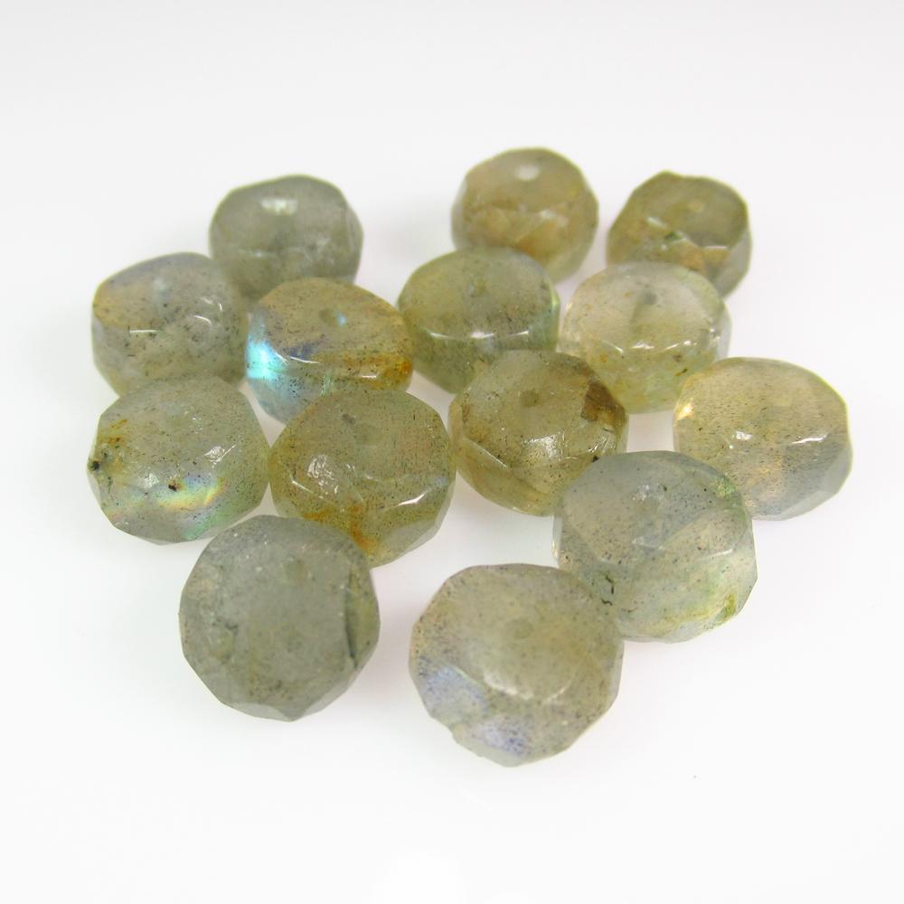 33.03 Ctw Natural 14 Labradorite Drilled Round Beads: No Reserve! Title: 33.03 Ctw Natural 14 Labradorite Drilled Round Beads Color/Clarity:Transparent Gemstone: Labradorite Carat Weight: 33.03 Size/Dimensions: 7.20 to 8.00 mm / 14 PC's Additional Inform