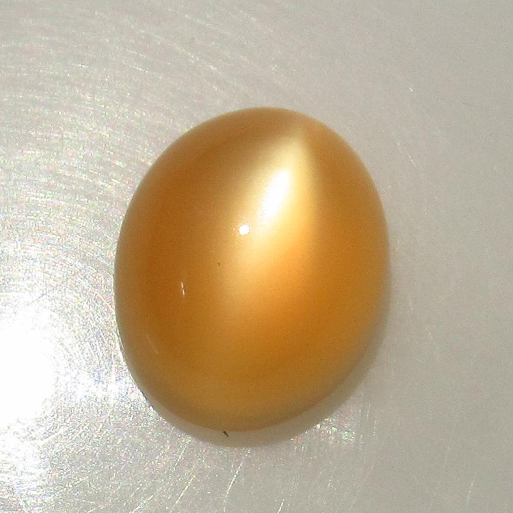 4.37 Ct Natural Moonstone Oval Cab: No Reserve! Title: 4.37 Ct Natural Moonstone Oval Cab Color/Clarity: Transparent Gemstone: Natural Moonstone Carat Weight: 4.37 Size/Dimensions: 11.00 x 9.10 x 6.10 mm Additional Information: Nice Ova