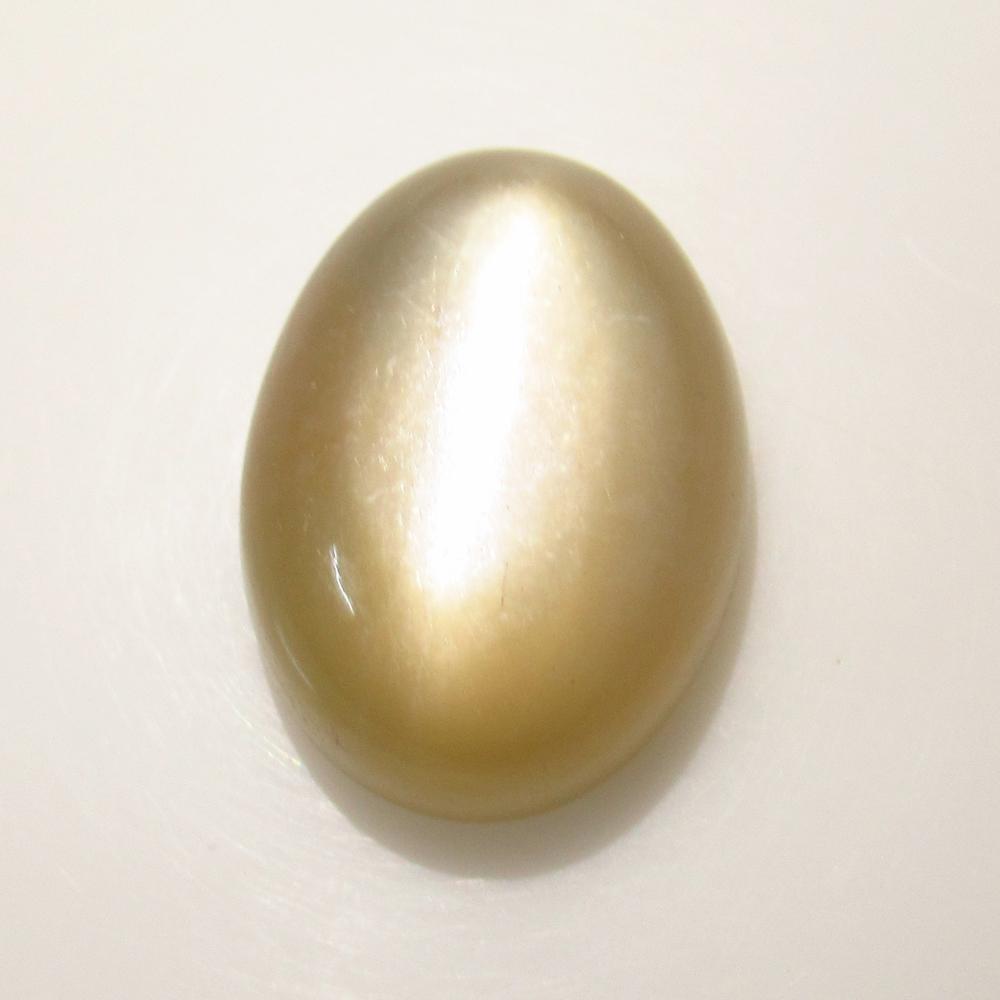 29.10 Ct Natural Moonstone Oval Cab (1 of 2)