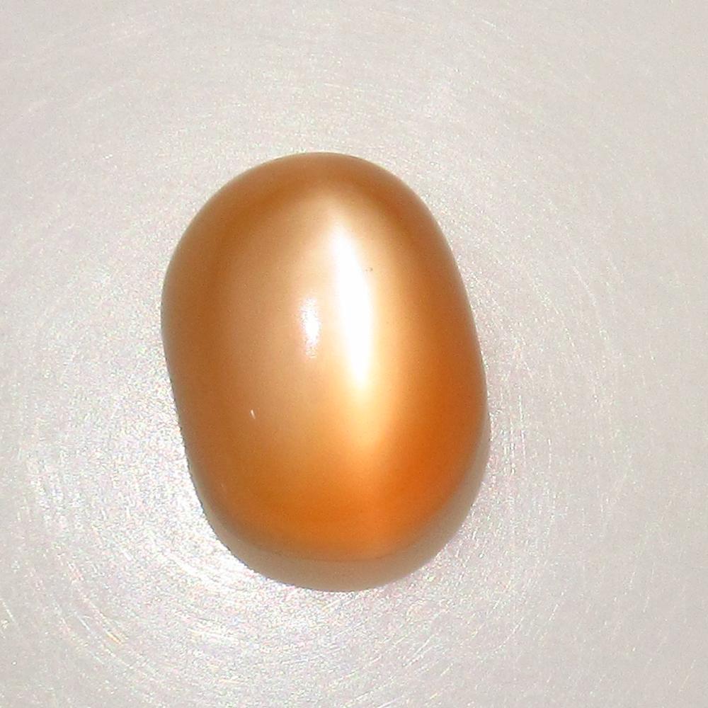 8.39 Ct Natural Moonstone Oval Cab: No Reserve! Title: 8.39 Ct Natural Moonstone Oval Cab Color/Clarity: Opaque Gemstone: Natural Moonstone Carat Weight: 8.39 Size/Dimensions: 13.80 x 10.10 x 7.50 mm Additional Information: Nice Oval Ca