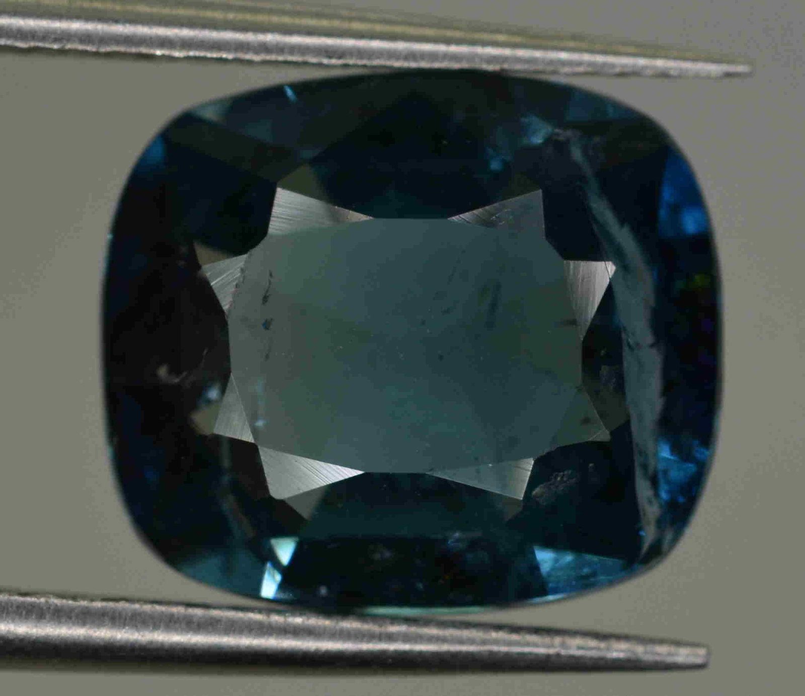 2 Carats Cushion Cut Blu Tourmaline~9x8x4 mm: Title: 2 Carats Cushion Cut Blu Tourmaline~9x8x4 mm Gemstones: Tourmaline Carat Weights: 2 Carats Size/Dimensions: 9x8x4 mm Additional Information: Natural Reserve: $80.00 Shipping: Domestic: Flat-ra