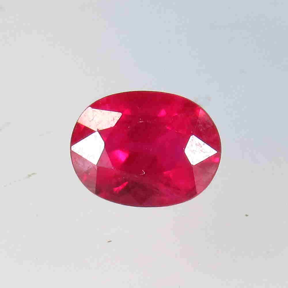 1.05 Ctw Natural Red Ruby Oval Cut (1 of 2)