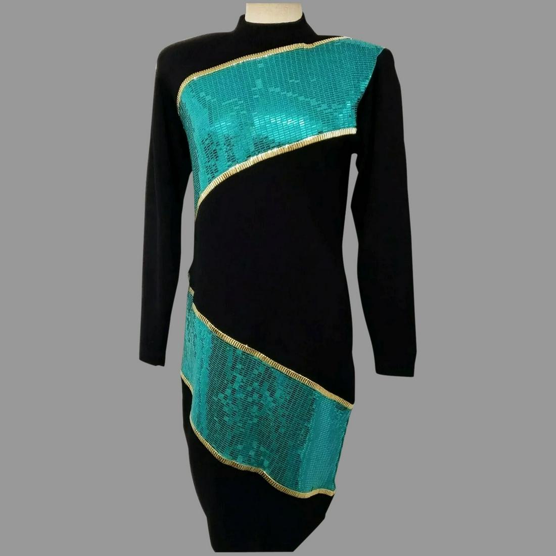 Vtg St. John Evening Santana Knit Dress Aquamarine: Vtg St. Johns Santana Knit dress with Aquamarine Sequins and gold bugle bead trim. Zip Closure at shoulder. In very good vintage condition size- 6 Please note that the Starting Price is equal to the R