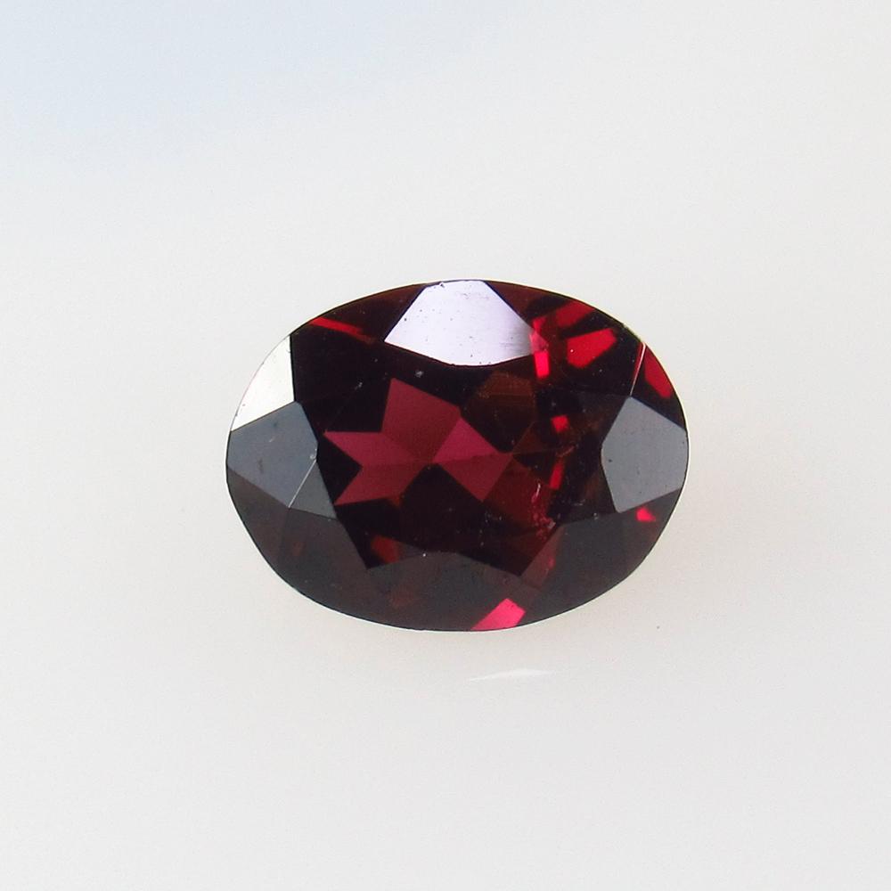 2.00 Ct Natural Rhodolite Garnet Oval Cut (1 of 2)