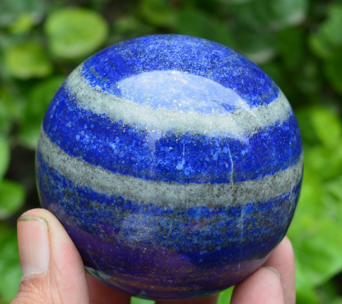748 Grams Royal blue lapis lazuli Round Sphere ~ 24 cm: Title: 748 Grams Royal blue lapis lazuli Round Sphere ~ 24 cm Origin: Afghanistan Weight: 748 Grams Size/Dimensions: 24 cm Description: Natural Reserve: $100.00 Shipping: Domestic: Flat-rate of $35.00