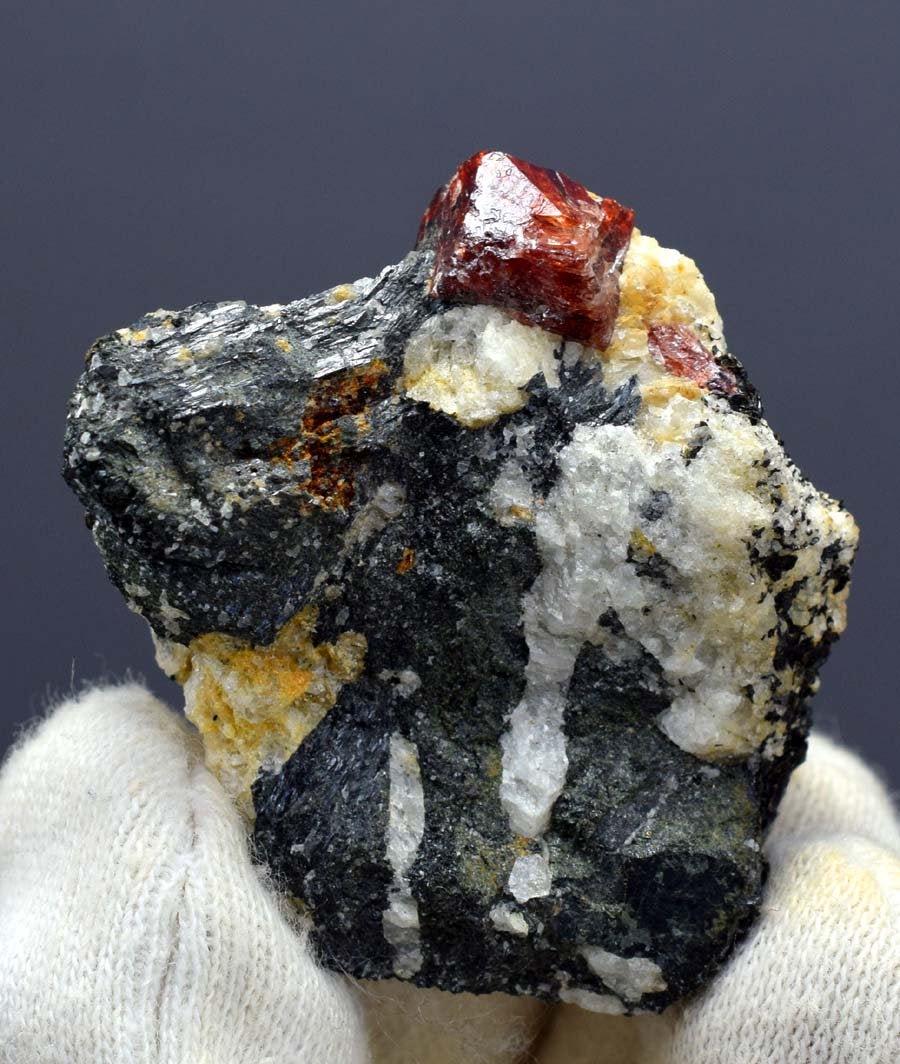 Zircon Crystal , Terminated Natural Zircon Specimen: Materials Zircon, Specimen more Description Zircon Crystal , Terminated Natural Zircon Specimen From Baluchistan Pakistan - Weight : 46 Gram Size : 39*35*27 mm Treatment : Natural Origin : Pakistan DH
