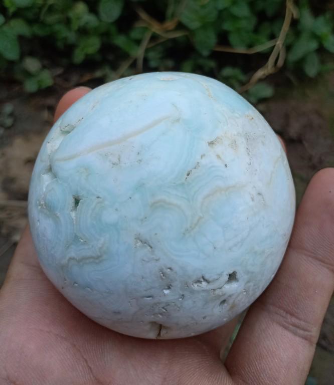 492 Gram Gorgeous Natural Aragonite Sphere: Title: 492 Gram Gorgeous Natural Aragonite Sphere Treatment: Natural Weight: 492 Gram Size/Dimensions: 69 mm Origin: Pakistan Reserve: $50.00 Shipping: Domestic: Flat-rate of $15.00 to anywhere within