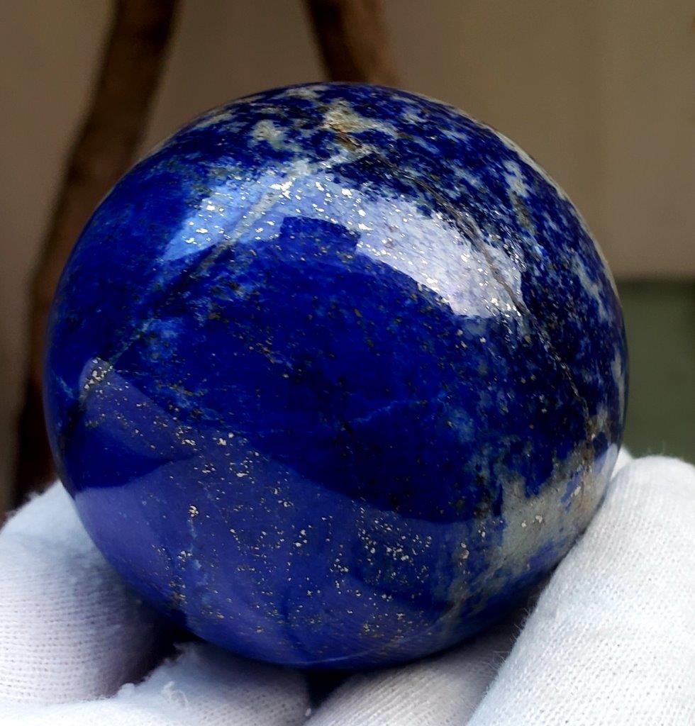 Lapis Lazuli Healing Sphere: Title: Lapis Lazuli Healing Sphere Gemstones: Mineral Carat Weights: 320 Grams Additional Info: Lapis Lazuli Healing Sphere Reserve: $120.00 Shipping: Domestic: Flat-rate of $40.00 to anywhere within 