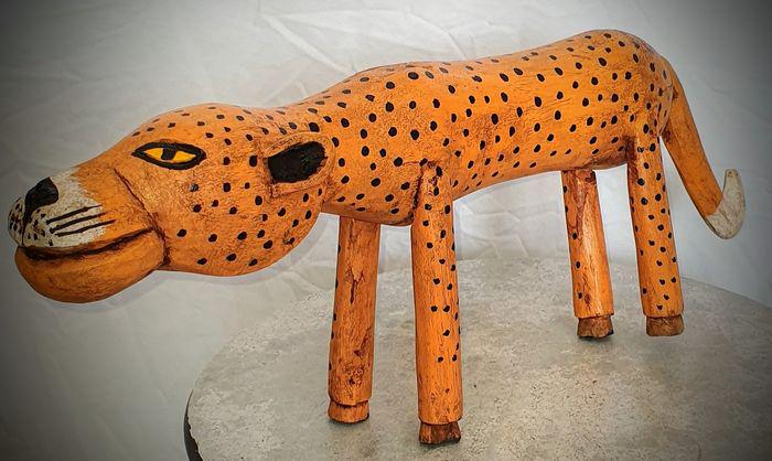 Leopard marionette - Wood - Bozo - Mali: Title: Leopard marionette - Wood - Bozo - Mali Date/Period: 20th C Materials:Wood and pigments Dimension:20×7×51 cm Description:Beautiful coloured BOZO Leopard marionette from Mali. This animal repr