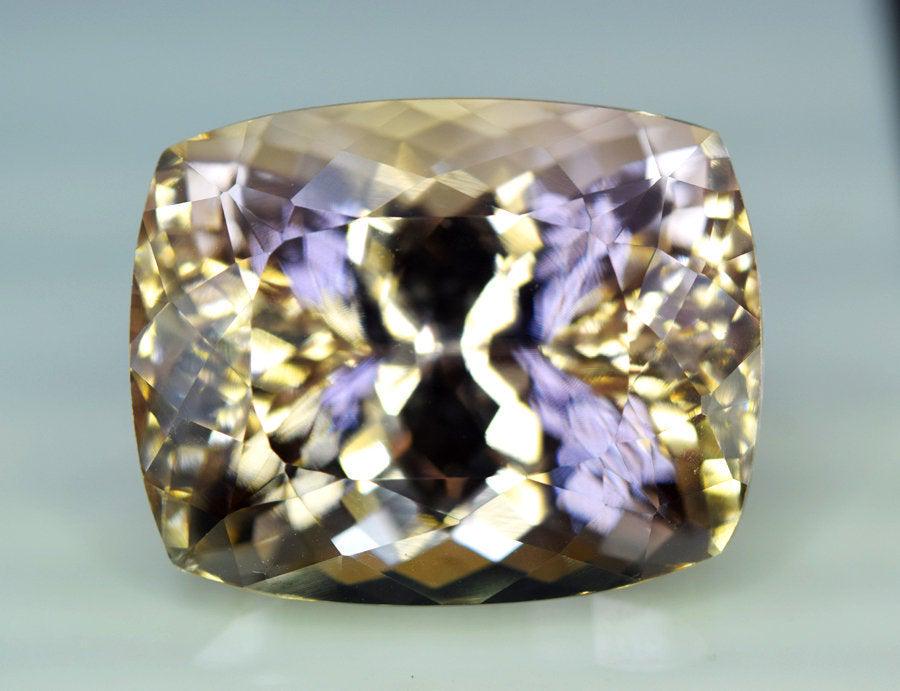 Kunzite, 70.00 Carats Natural Peach Kunzite Gemstone (1 of 4)