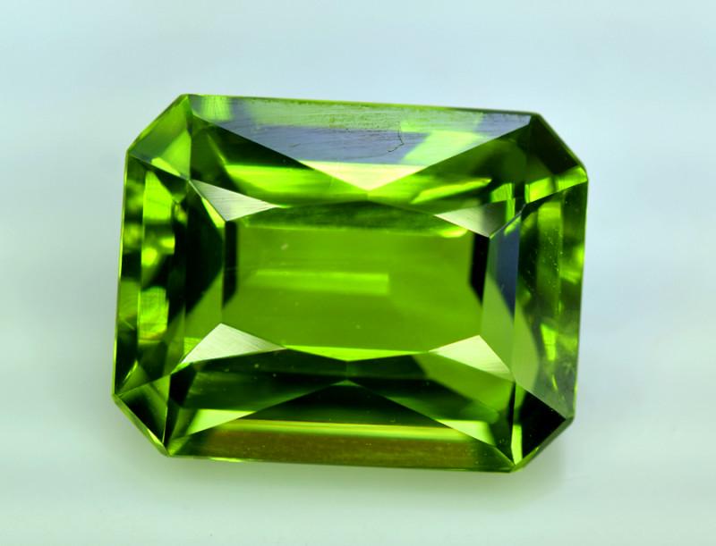Peridot, 12.60 Ct Top Quality Oval Shape Peridot (1 of 1)