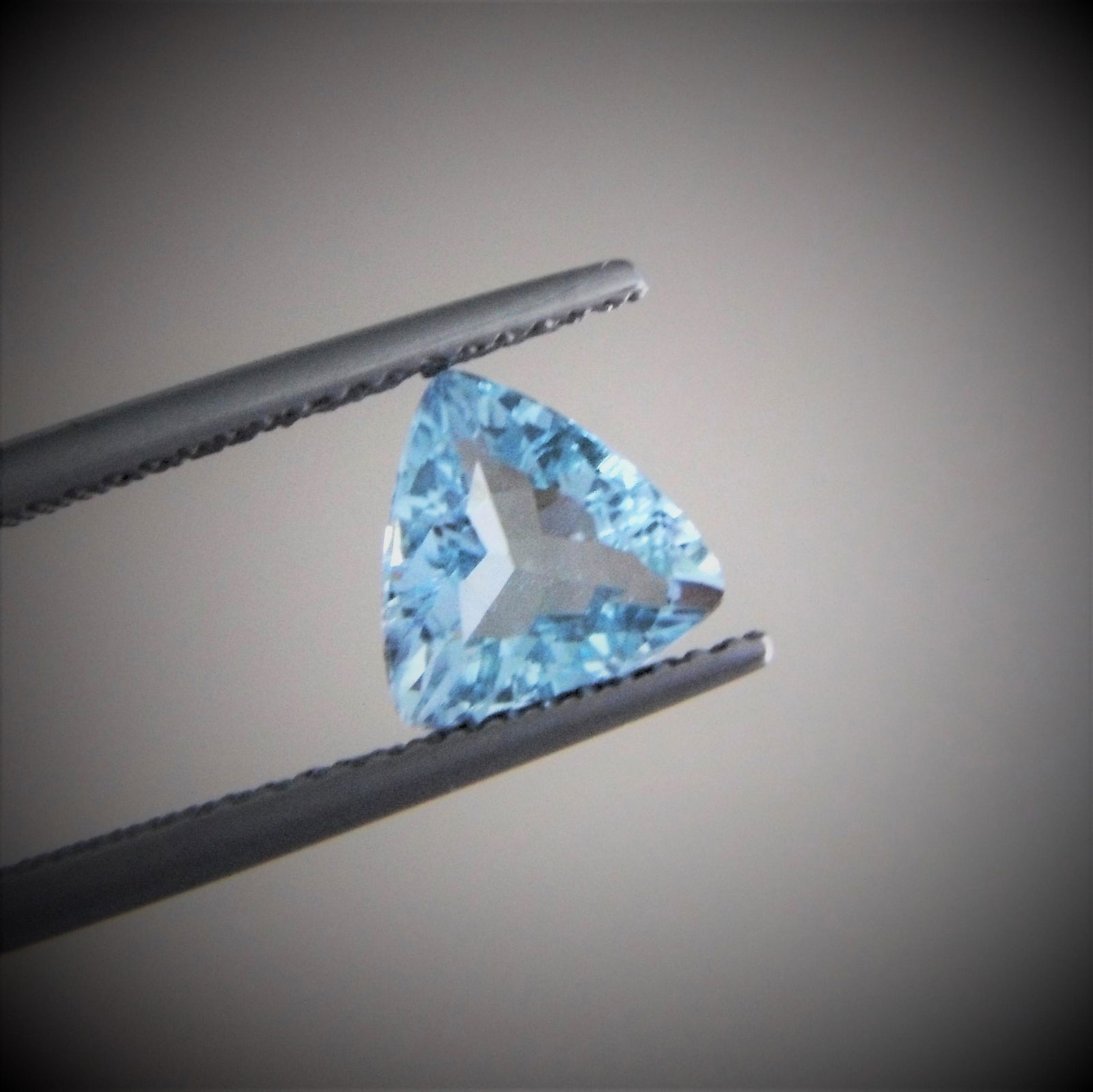 Aquamarine Trillion Certified - 1.20 ct (1 of 8)