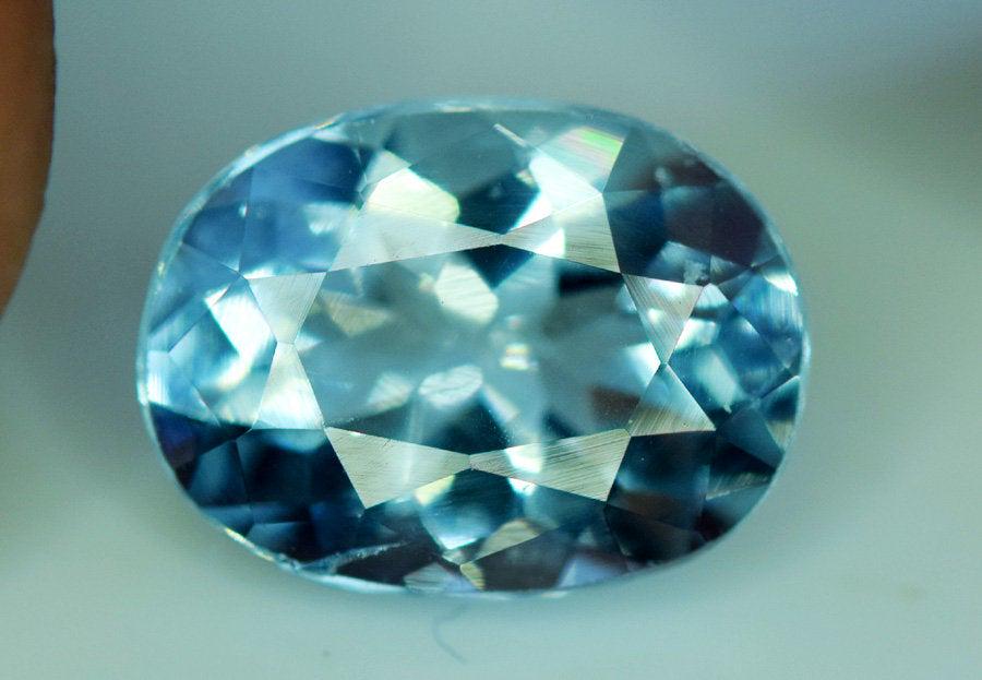 3.25 Carats Top Grade Color Beautiful Blue Aquamarine: Dimensions Carat weight: 3.25 Description Dimension: 12x9x6 mm Weight: 3.25 carats NO Treatment: Natural Gemstone Aquamarine refers to beryl that is pale blue, light blue-green, or even light green. I
