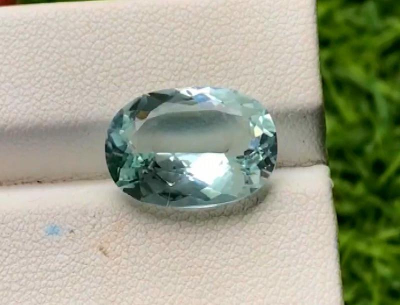 Aquamarine, 7.10 cts Top Color Natural Aquamarine from: Dimensions (mm) 16 x 11 x 7mm Weight (carats) 7.1 carats Colors No Treatment Top Color Aquamarine Gemstone Origin : Pakistan Color : Top Sky Color Treatment : Natural Uses of Aquamarine:
