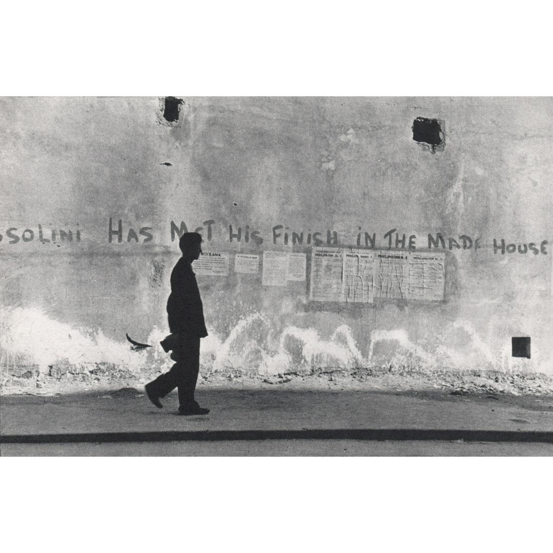 ROBERT CAPA - Italy, 1944 (1 of 1)