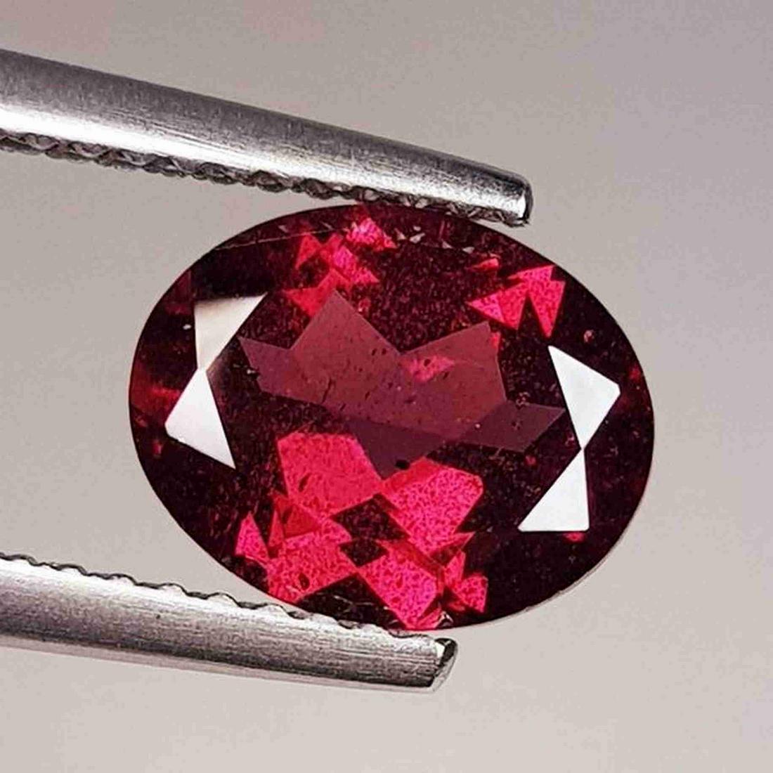 Natural Rhodolite Garnet Oval Cut 2.19 ct: No Reserve! Title: Natural Rhodolite Garnet Oval Cut 2.19 ct Color/Clarity: VVS - VS Carat Weight: 2.19 Dimensions: 8.90 x 7.23 x 4.10 Additional Information: Oval - Burma Shipping: Domestic: Flat-ra