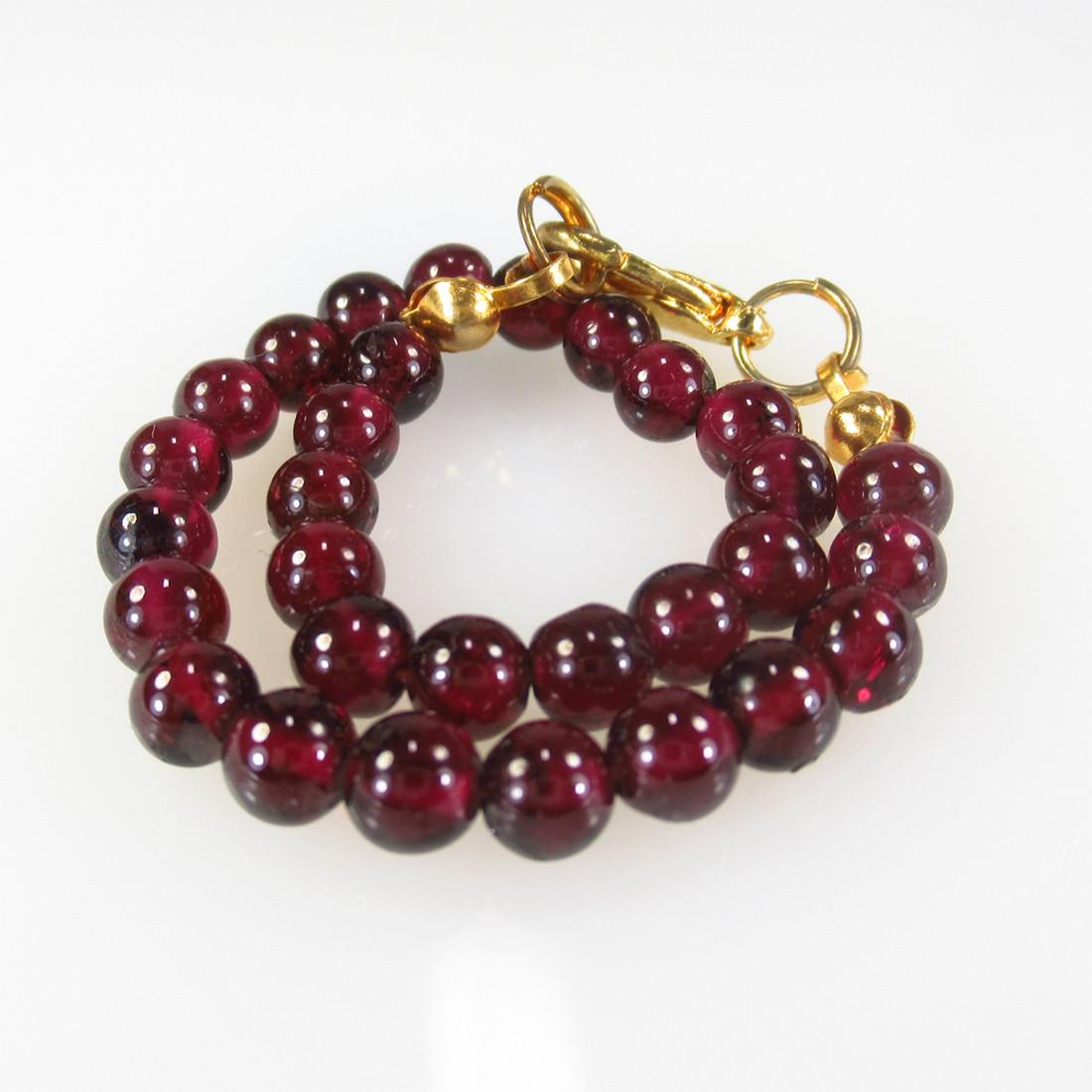 40.74 Ctw Natural 30 Drilled Red Garnet Ball Beads: No Reserve! Title: 40.74 Ctw Natural 30 Drilled Red Garnet Ball Beads Bracelet Stone Clarity: VVS Gemstone: Garnet Bracelet Carat Weight: 40.74 Dimensions: 5.00 - 5.10 mm / 30 Pc's Additional Informat