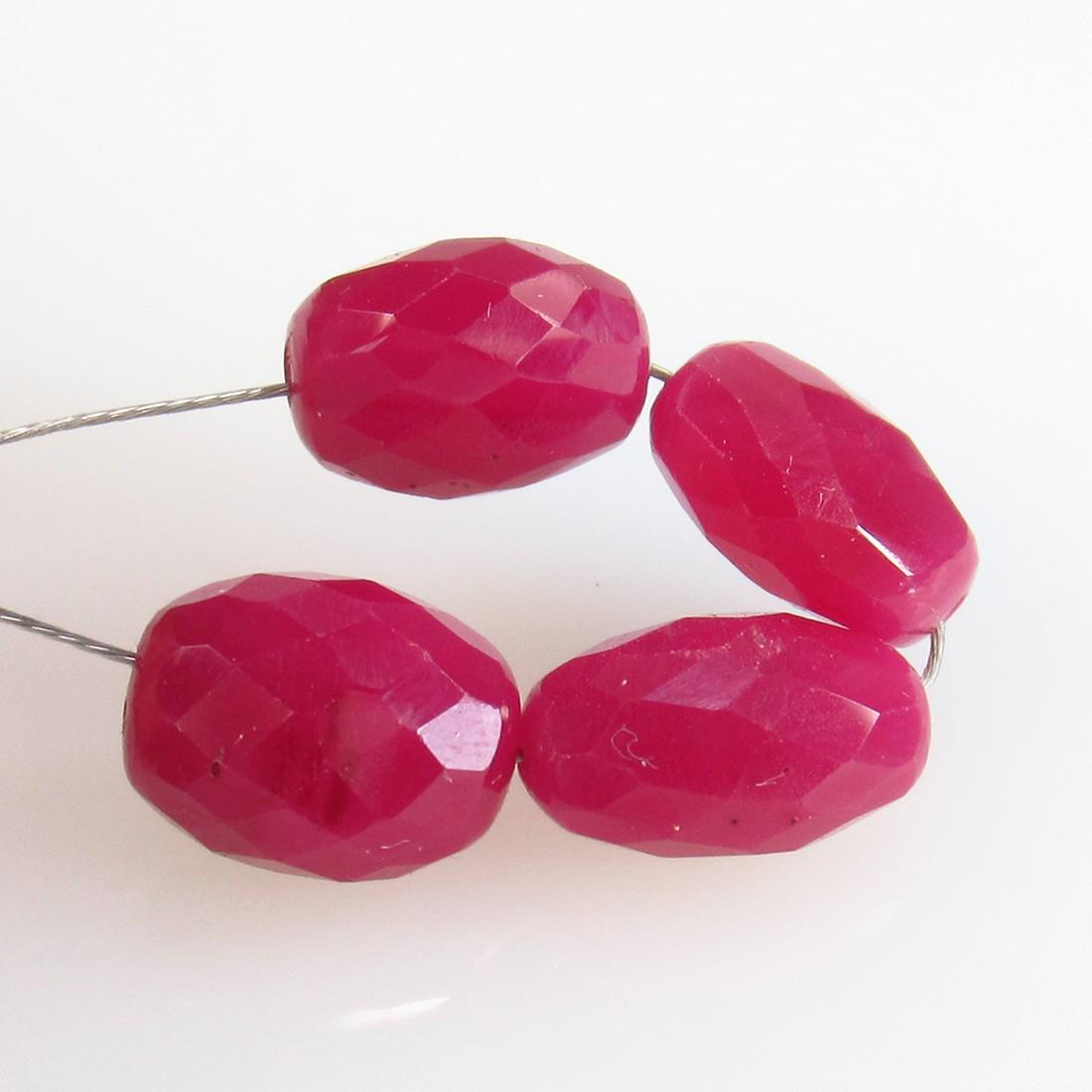 12.75 Ctw Natural 4 Drilled Red Ruby Dumble Beads (1 of 2)