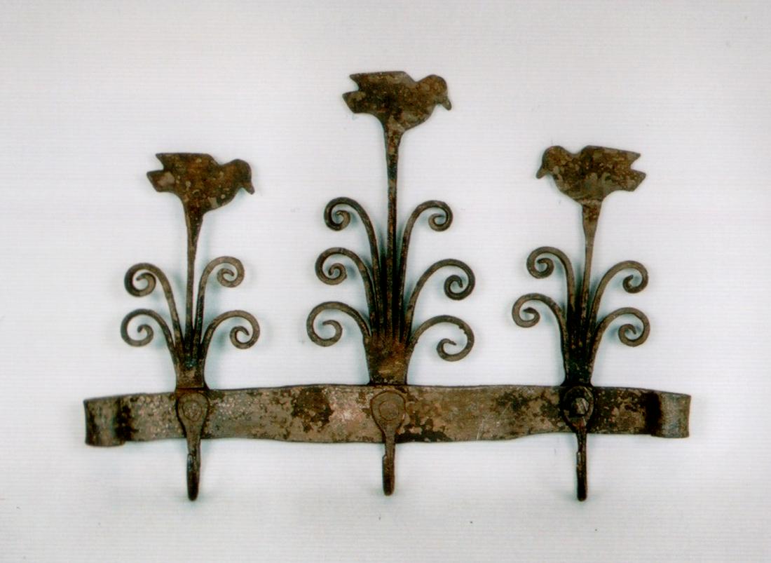 A good early 19th century wrought iron utensil rack (1 of 1)